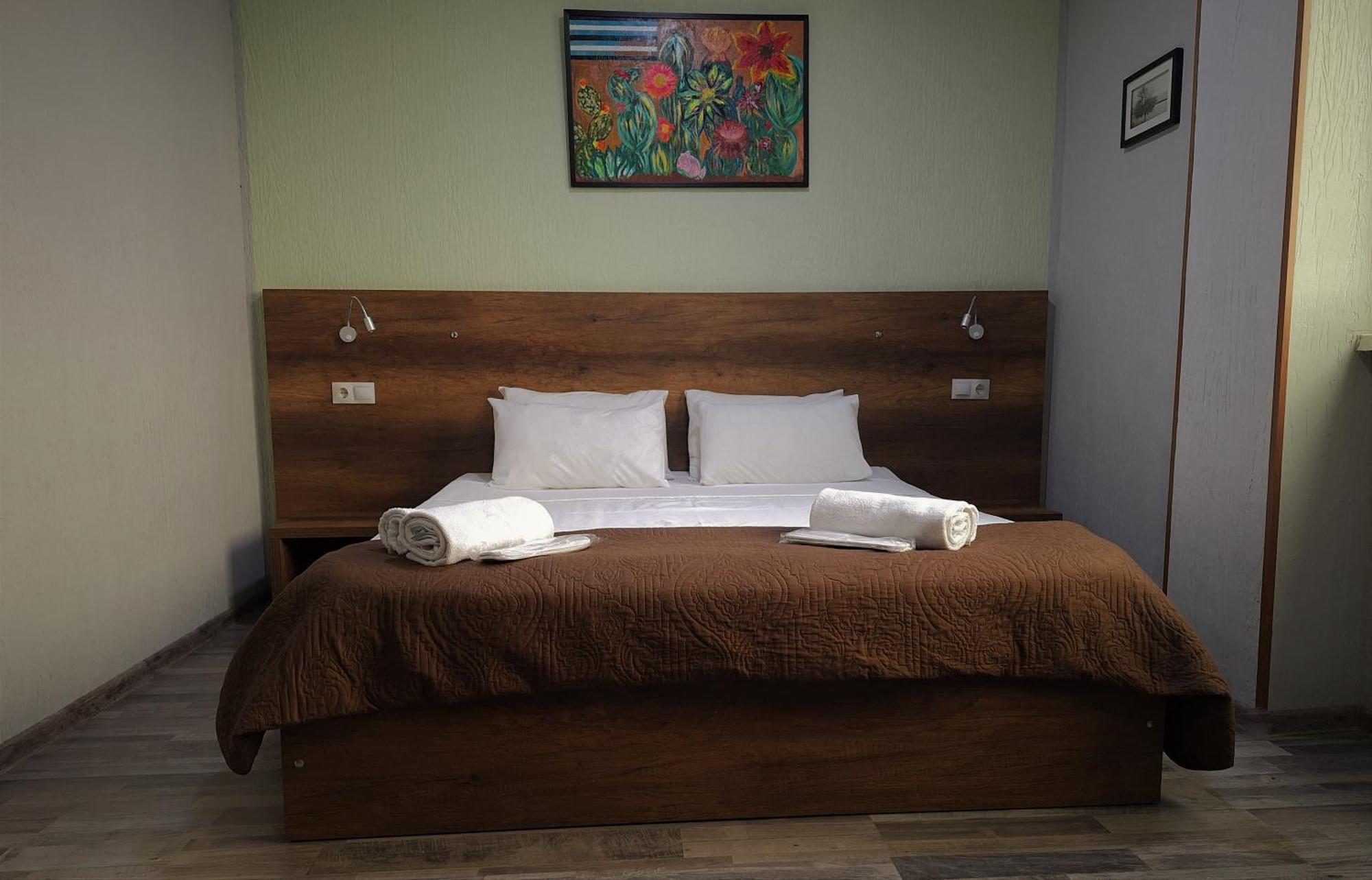 Hotel Georgian Kutaisi Bagian luar foto