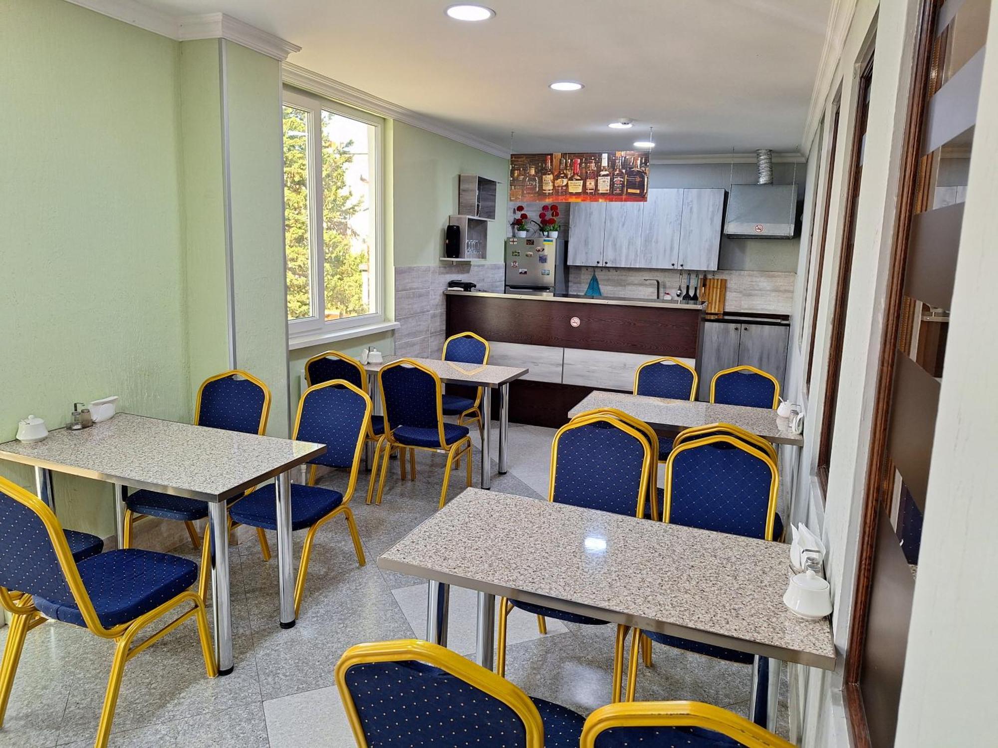Hotel Georgian Kutaisi Bagian luar foto